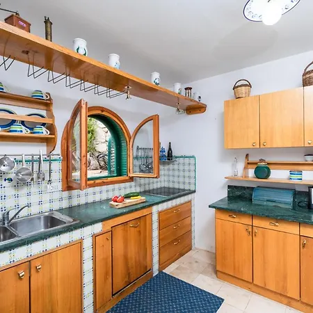 Kamen Villa Blato (Korcula)